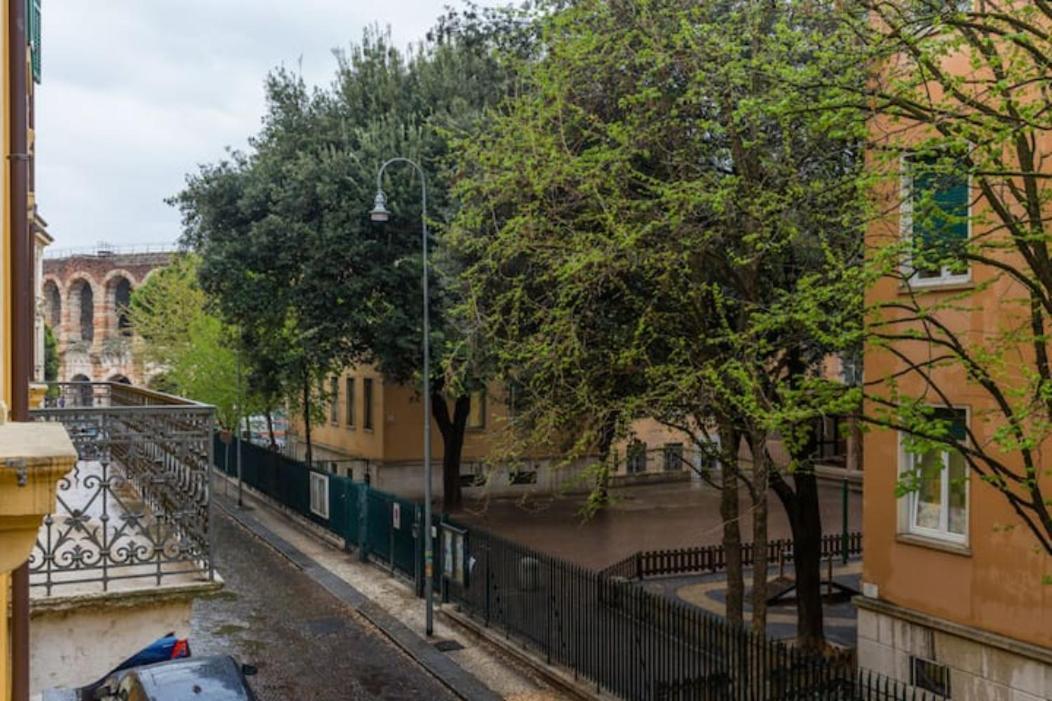Comfortable Apartment Behind Arena Di Verona Luaran gambar